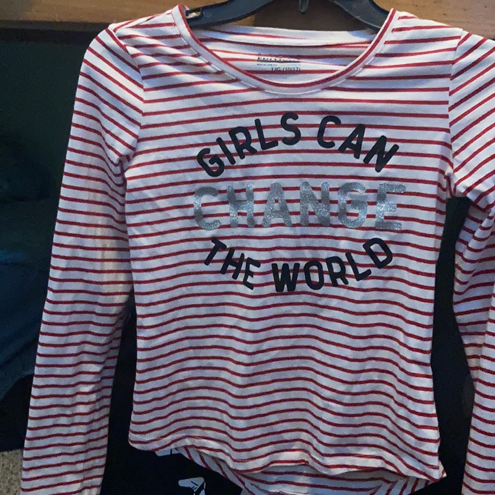 Girls can change the world shirt - Picture 1 of 3